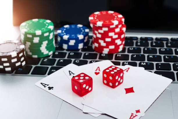 Poker table strategy visualization showing position and hand rankings